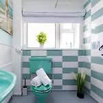 Coastal Village Hideaway Village Retreat Sleeps 4 Holiday home