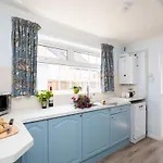 Coastal Village Hideaway Village Retreat Sleeps 4 Holiday home