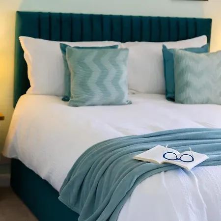 بيت للعطل Coastal Village Hideaway *