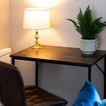 Coastal Village Hideaway Village Retreat Sleeps 4 *