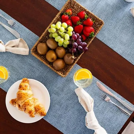 Coastal Village Hideaway Village Retreat Sleeps 4 بيت للعطل